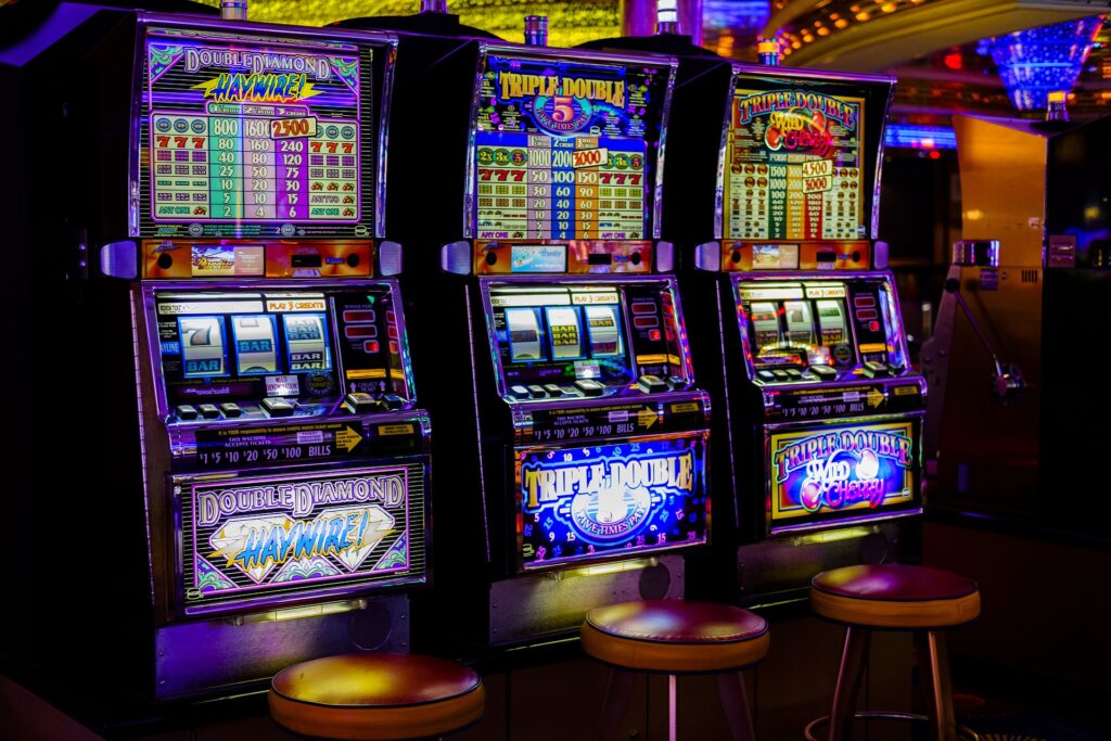 In order to play slots video games have to observe records from actual gamers. 